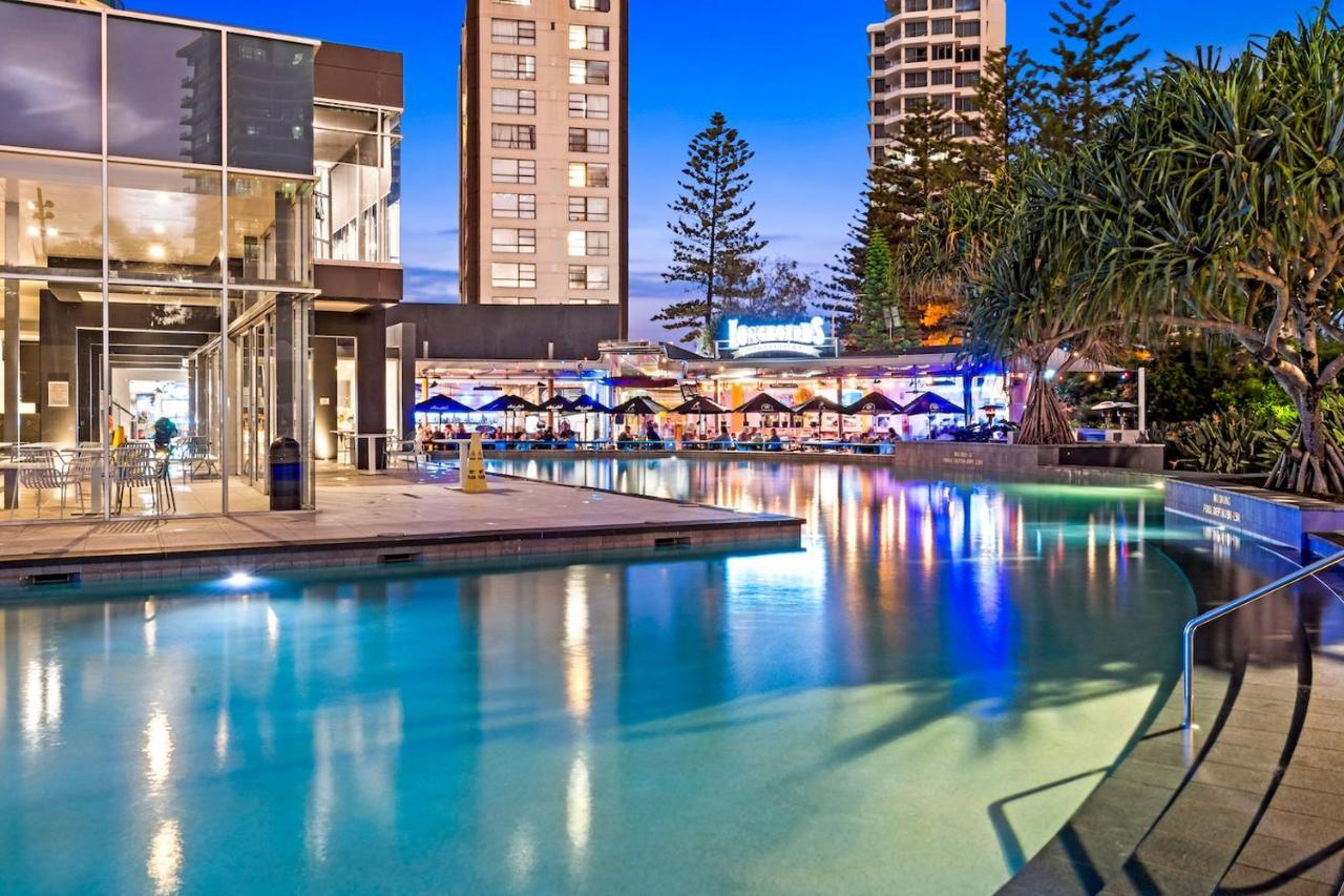 Apartment Surfers Paradise Family Retreat